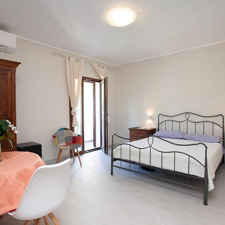 Lu Lioni Rooms San Teodoro  Exterior foto
