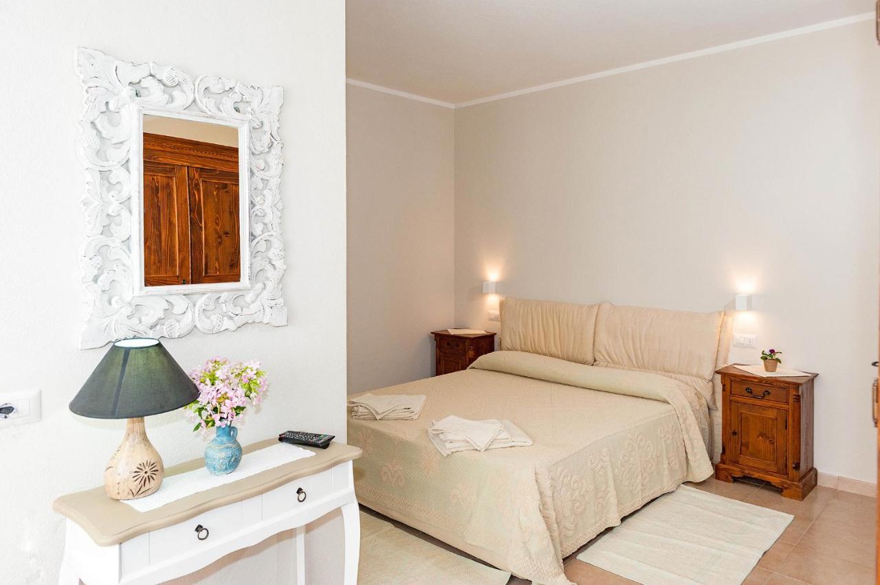 Lu Lioni Rooms San Teodoro  Exterior foto