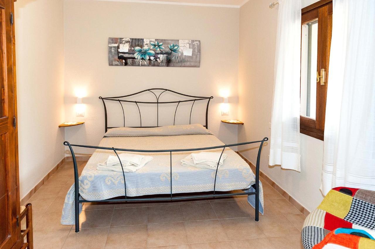 Lu Lioni Rooms San Teodoro  Exterior foto