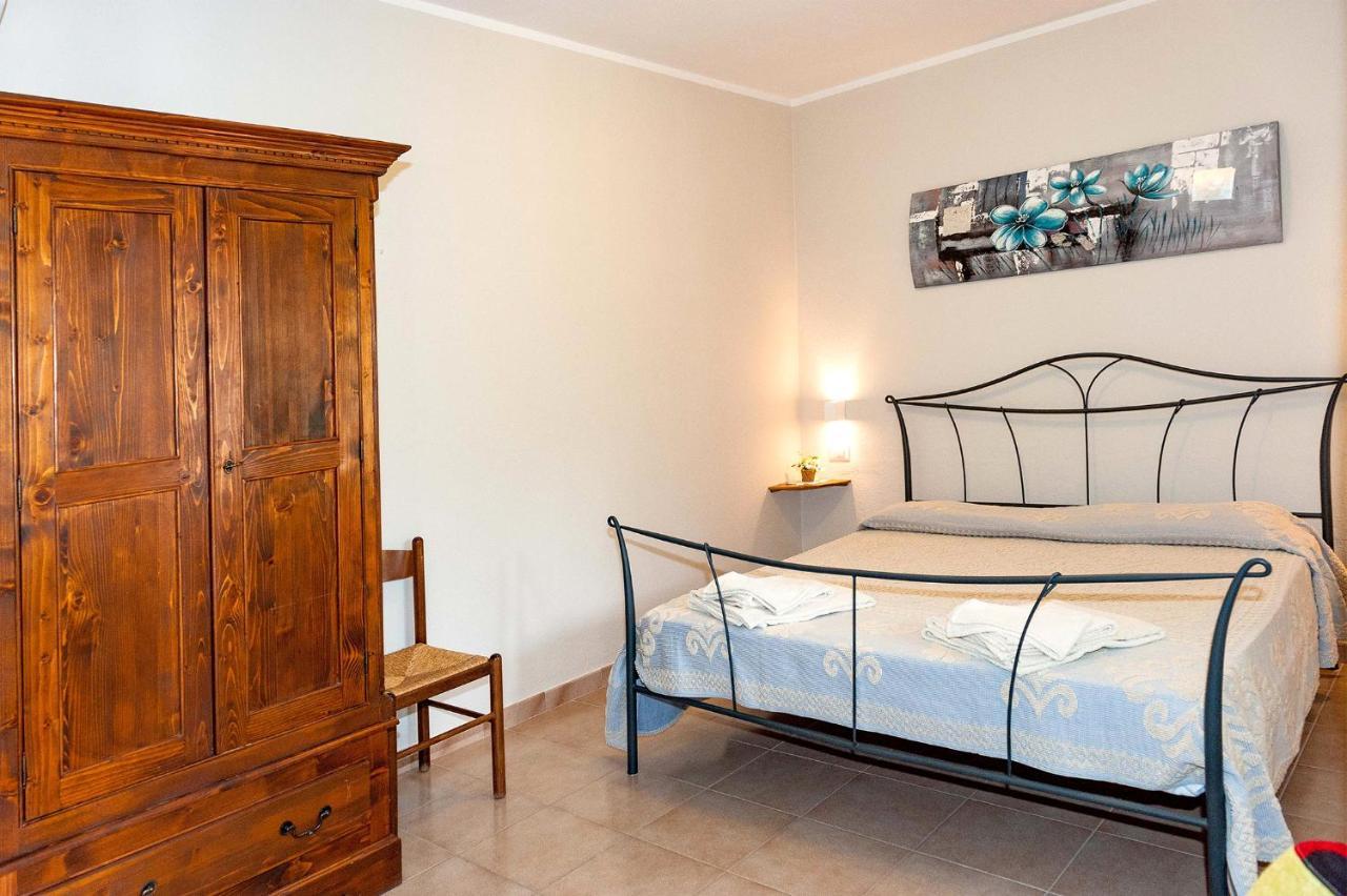Lu Lioni Rooms San Teodoro  Exterior foto