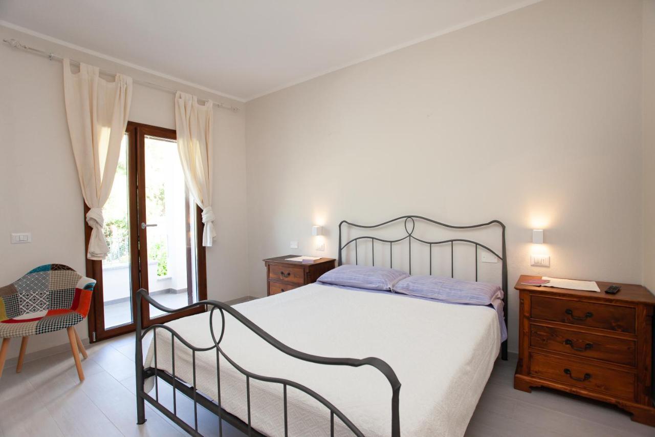 Lu Lioni Rooms San Teodoro  Exterior foto