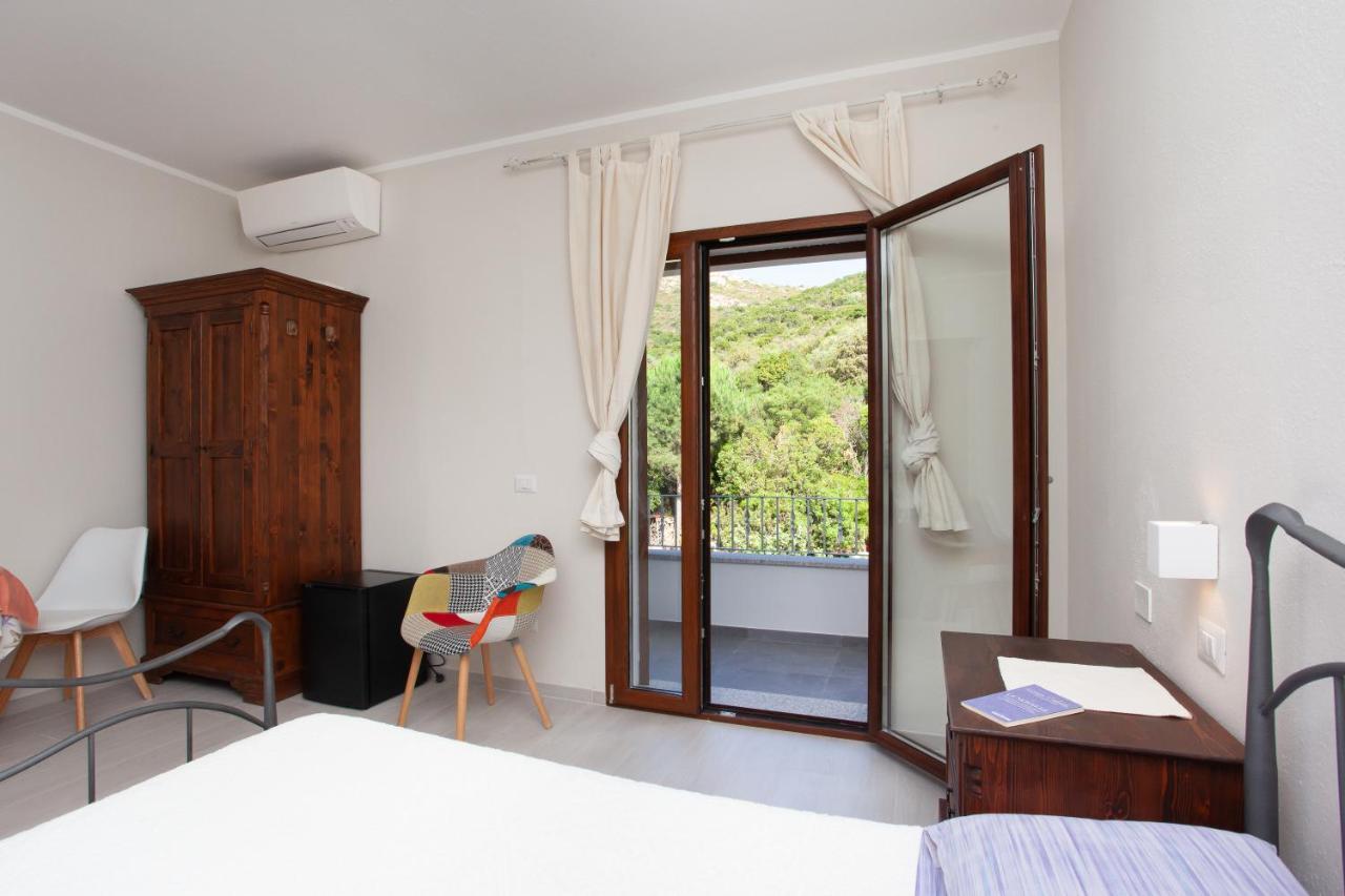 Lu Lioni Rooms San Teodoro  Exterior foto