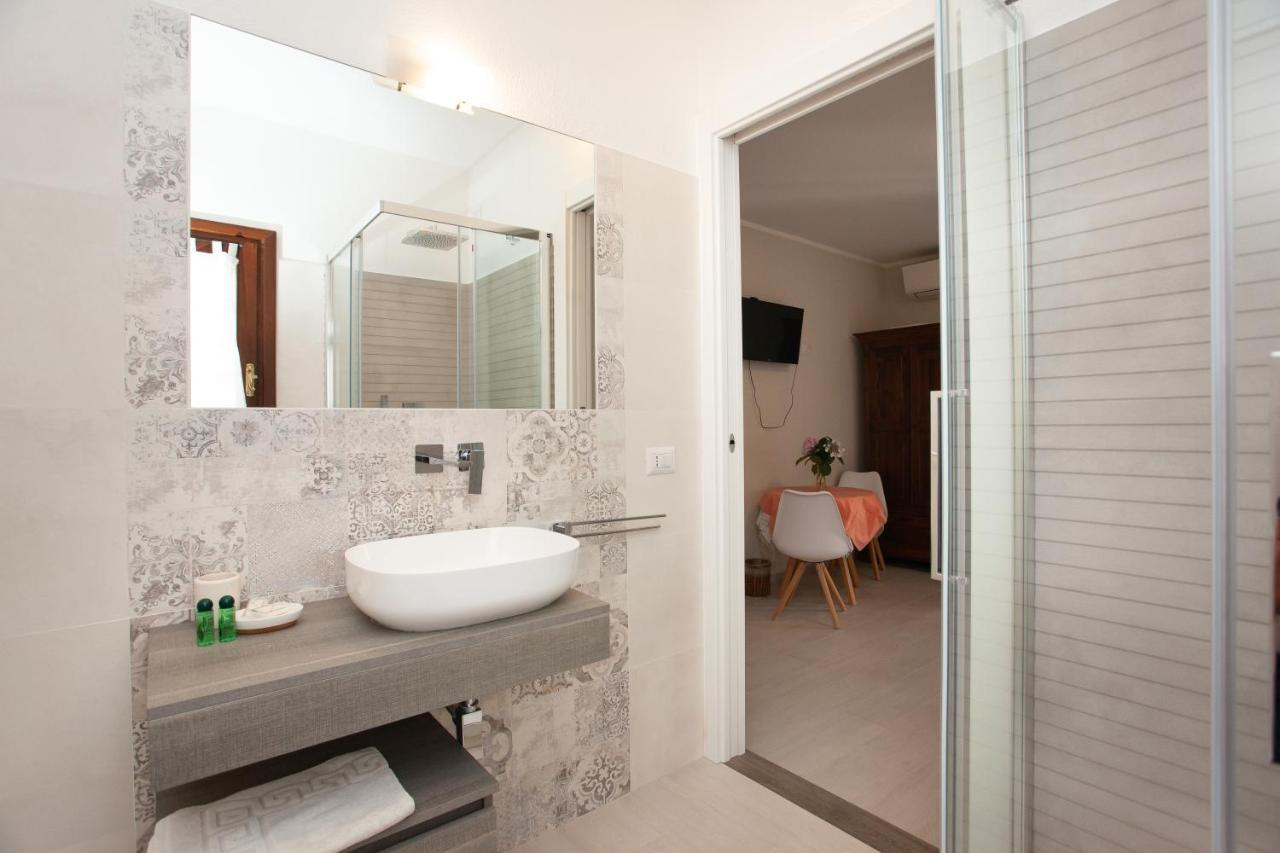 Lu Lioni Rooms San Teodoro  Exterior foto
