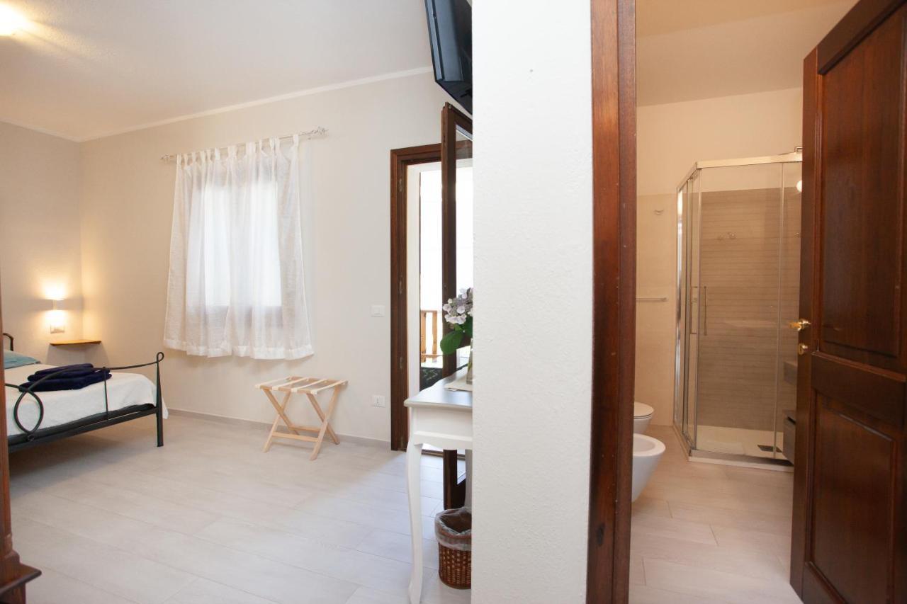 Lu Lioni Rooms San Teodoro  Exterior foto